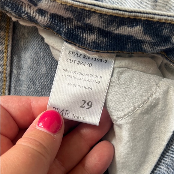 TNR Bleach Washed Distressed Women’s Jeans - Picture 4 of 11